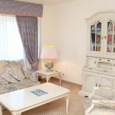 Hotel Elbroich 3*
