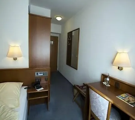 Elbroich 3* دوسلدورف