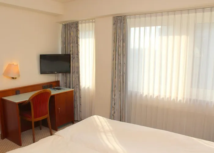 Hotel Elbroich 3*